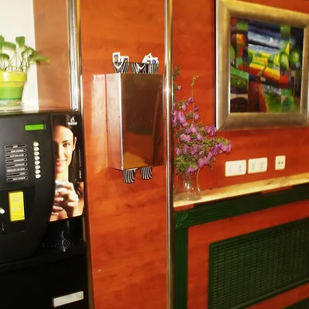 Ria De Hotel *